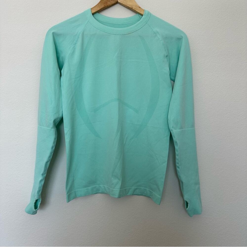 P’tula Shirt Womens Medium Blue Seamless Performance Workout Gym Long Sleeve